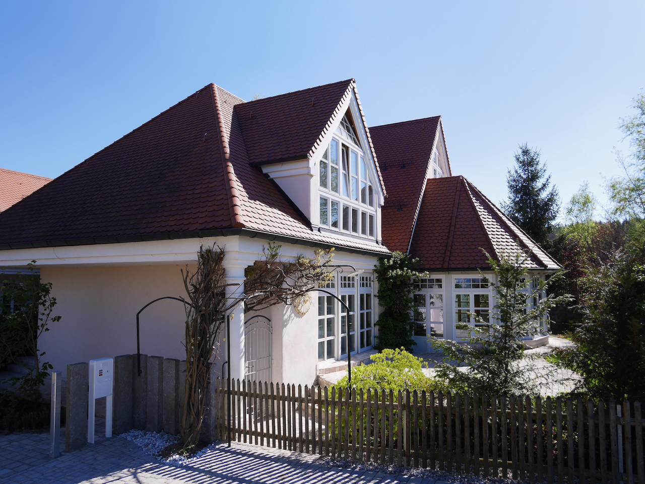 Villa Gessertshausen, Gartenseite