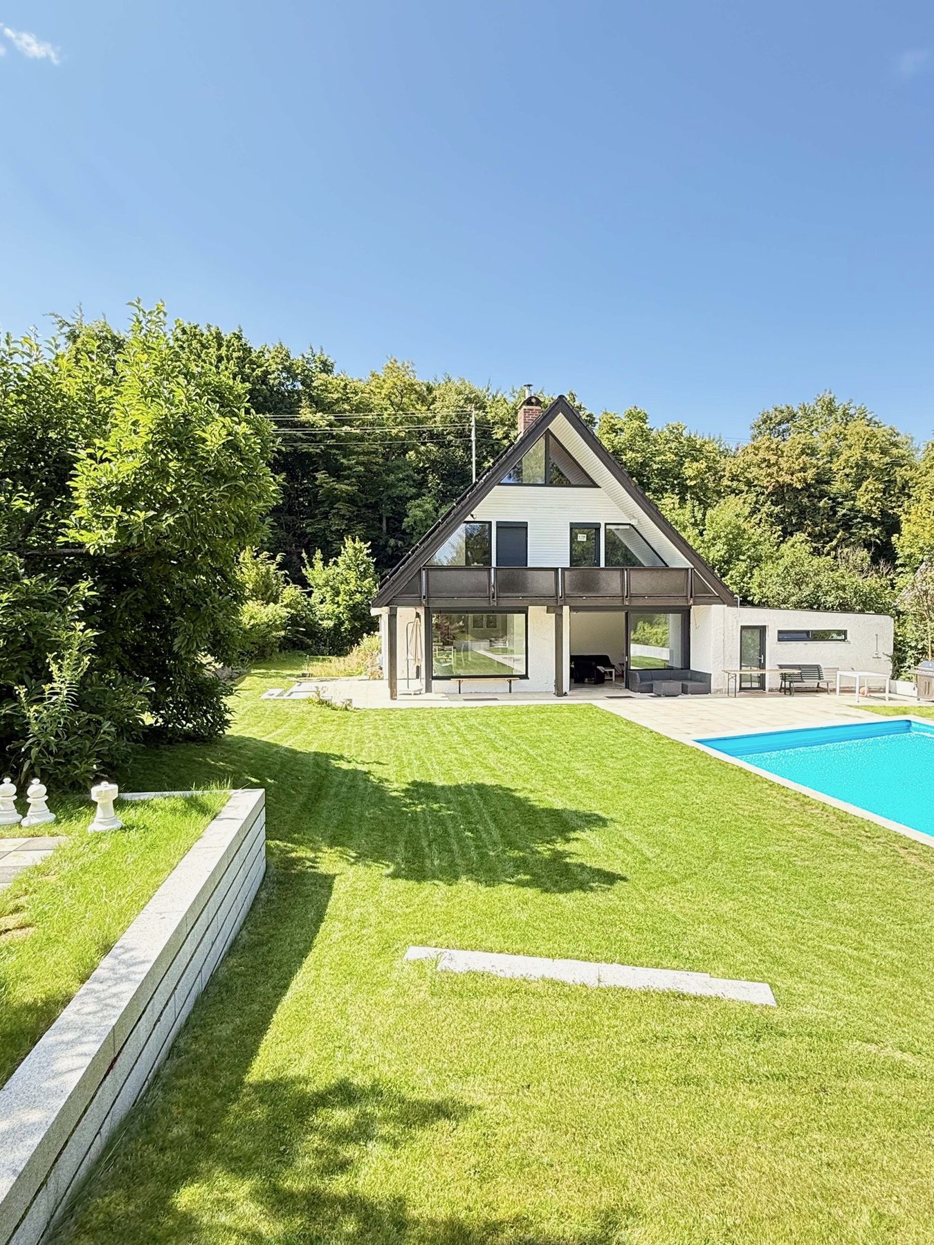 Kernsanierte Villa in Neusäß-Westheim, Aufnahme 1